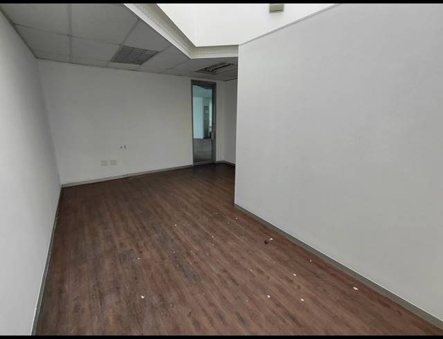 368M² OFFICE TO LET IN FOURWAYS